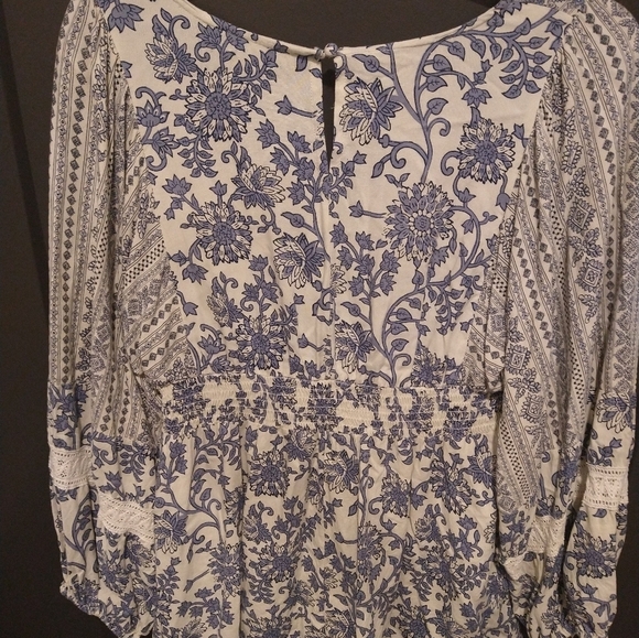 Beautiful Sweet Bohemian Blouse LG So cute! 🥰 Casual Or Dressy - Picture 5 of 8